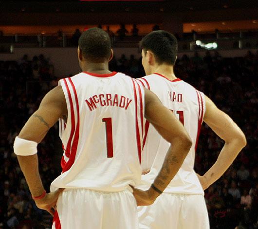 中超：武汉三镇2-0战胜上海申花（中超赛场：武汉三镇2-0力克上海申花）