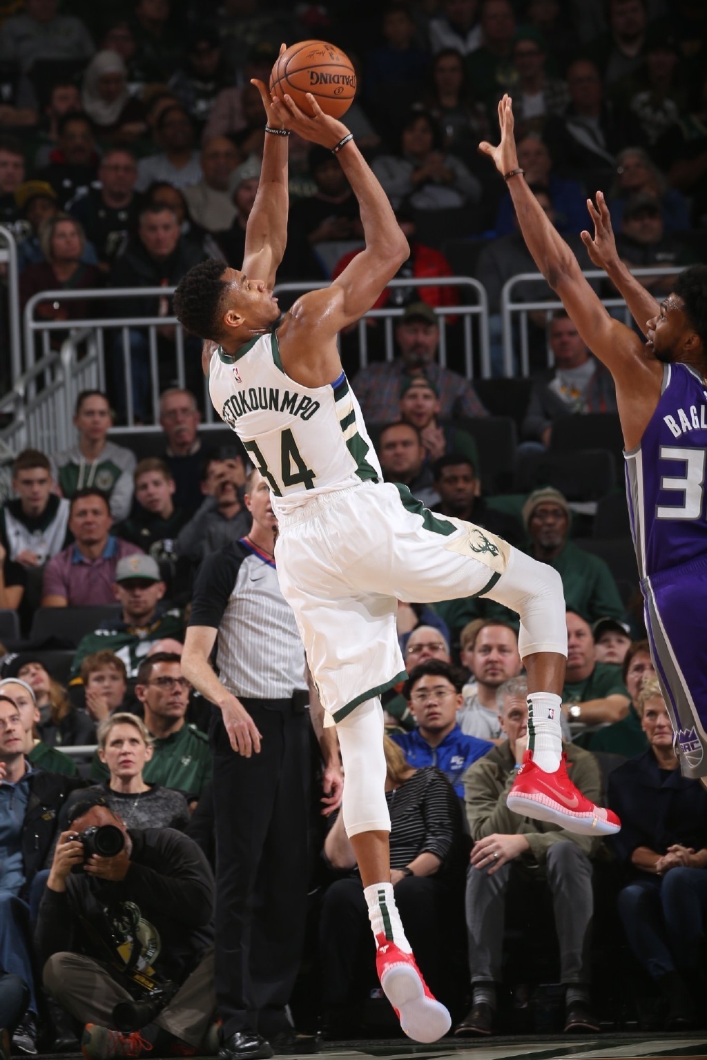 罗马诺：萨德提高对曼奇尼的报价，双方已重新开始谈判（罗马诺：萨德上调对曼奇尼的报价，双方重启谈判）