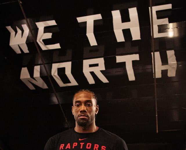 奥尔莫：亚马尔一直渴望入选国家队，他已习惯成为舆论的焦点（奥尔莫：亚马尔一直盼着披上国家队战袍，早已习惯站在聚光灯下）