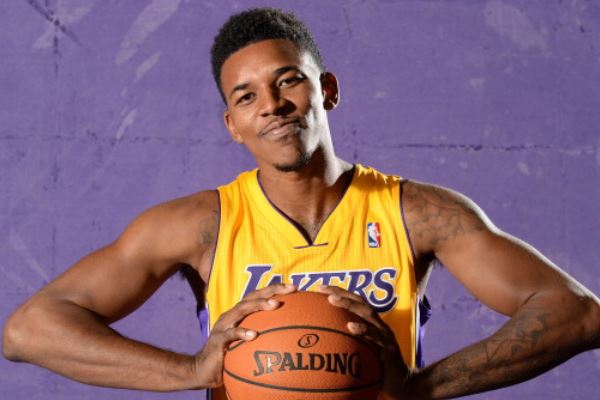 德转预热戴维身价：最高4500万欧不变，最低下跌至3000万欧（德转预热：戴维估值上限维持4500万欧，下限降至3000万欧）