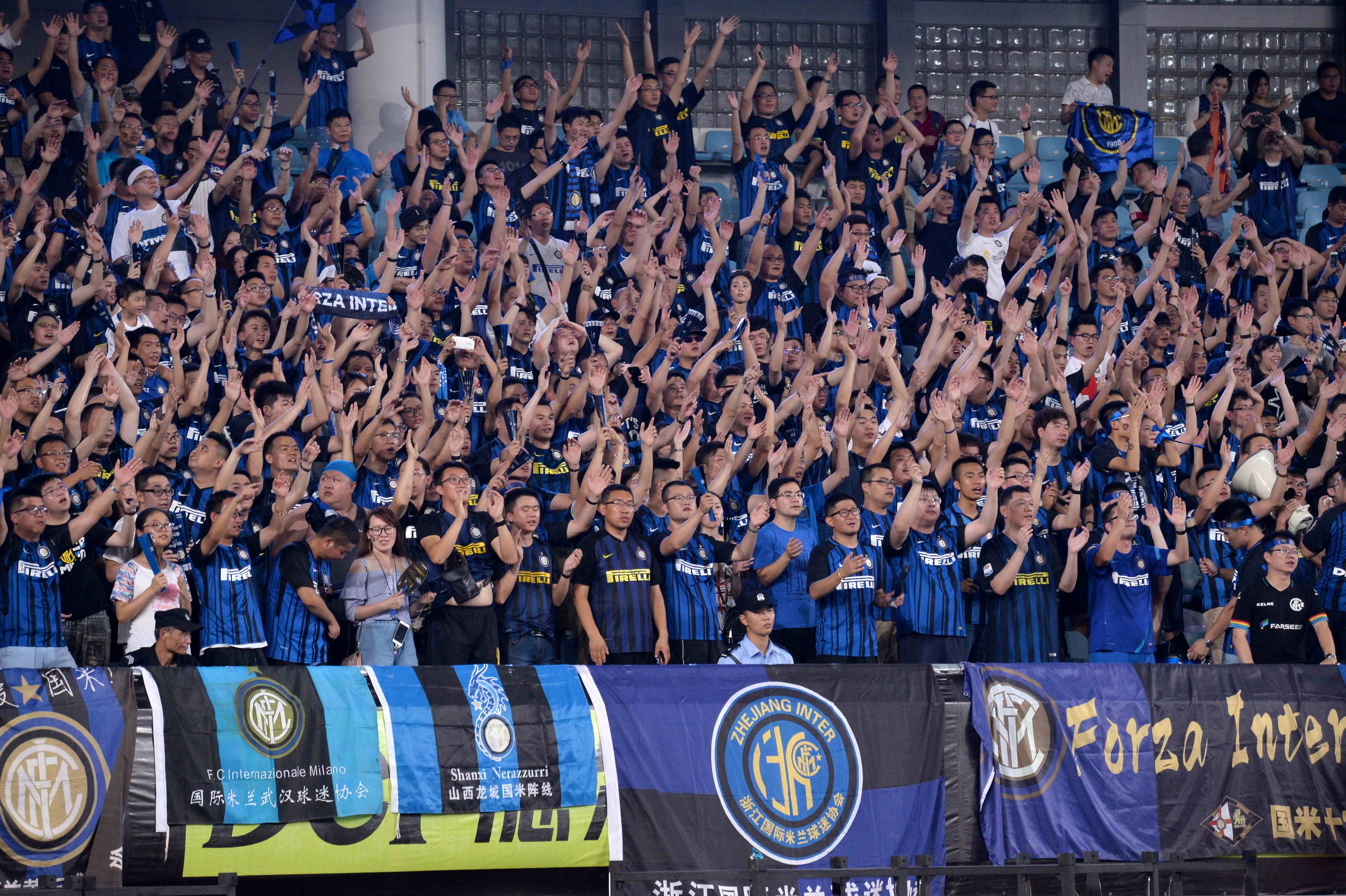 劳塔罗的里程碑：若对科莫进球将成意甲历史第一人！（劳塔罗冲击里程碑：攻破科莫即可成意甲史上第一人）