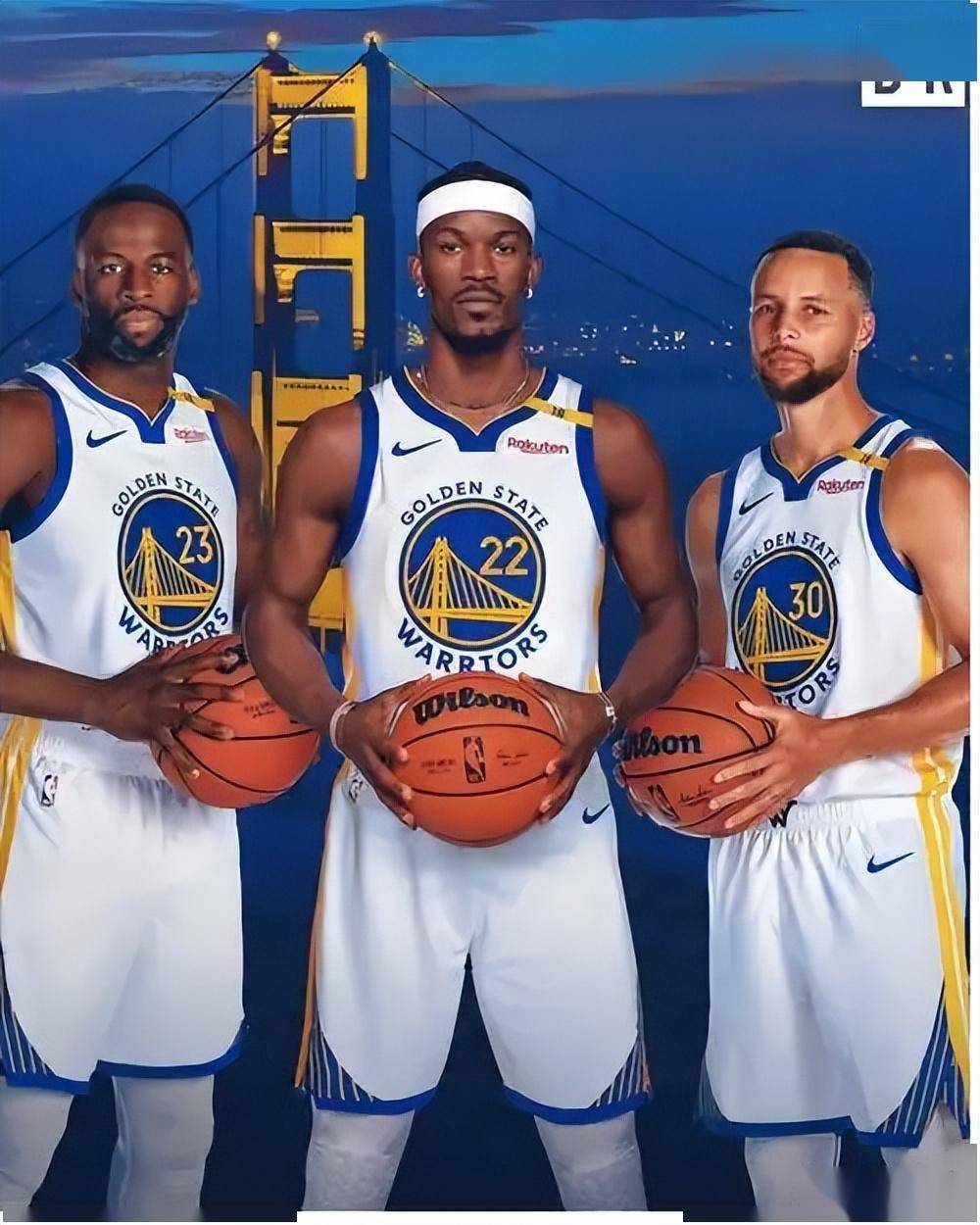 约基奇21+10+9砍下准三双，目送对手晋级淘汰赛（约基奇21分10篮板9助攻准三双难救主，对手挺进淘汰赛）