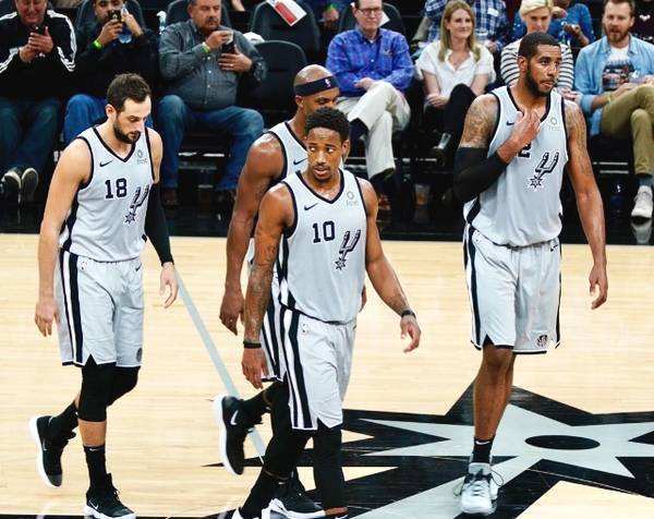 摩洛哥队非洲杯大名单：阿什拉夫领衔，卜拉欣、马兹拉维入选（摩洛哥公布非洲杯名单：阿什拉夫率队，卜拉欣、马兹拉维在列）