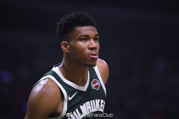 2025意大利足球盛典评最佳阵：劳塔罗领衔，国米5人入选（2025意大利足球盛典最佳阵容出炉：劳塔罗坐镇，国米五将上榜）