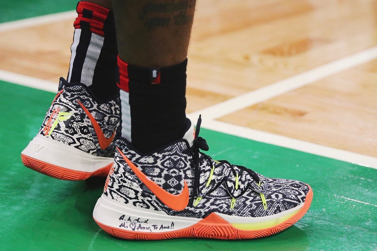 北控vs山东前瞻：两大本土新锐主帅斗法，恩怨之争看点十足（北控战山东前瞻：两位本土新锐少帅斗智斗勇，恩怨戏码看点满满）