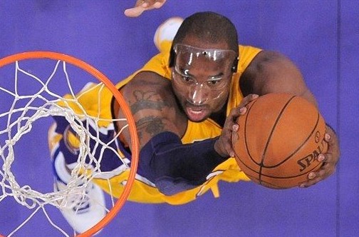 欧冠改制后连续3场破门最年轻榜单：17岁卡尔居首，姆巴佩次席（欧冠改制以来连续三场进球最年轻球员榜：17岁卡尔领跑，姆巴佩位居第二）