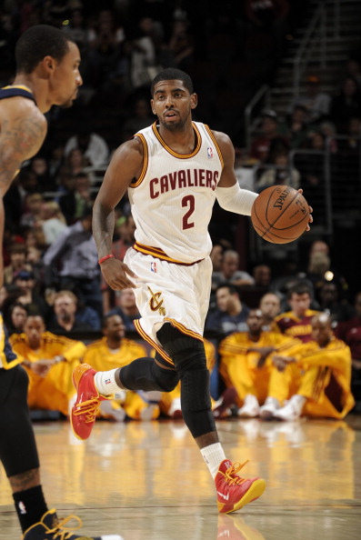 跟队：孙兴慜“吐槽”格雷不给自己发消息，但是他自己换号了（队记：孙兴慜打趣格雷不联系他，原来是自己换了号码）